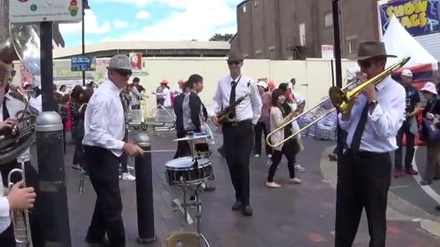 Granny Smith Festival Part 2 Blue Tonque Brass Band, Eastwood, 18 Oct 2014