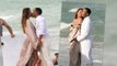 Chrissy Teigen & John Legend ziehen sich für heisse Bilder am Strand aus