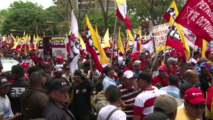 Simpatizantes fazem ato pró-Maduro em Caracas