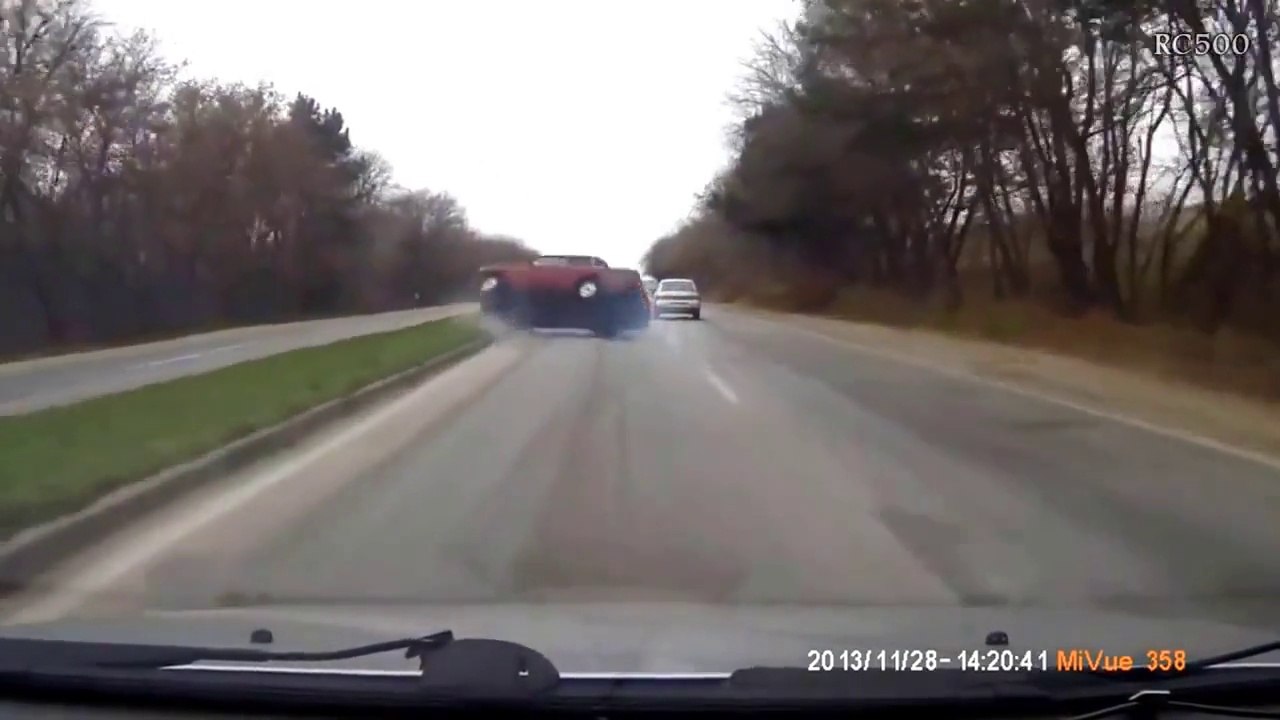 Les pires chauffards russes de 2015 : compilation de crash en russie!