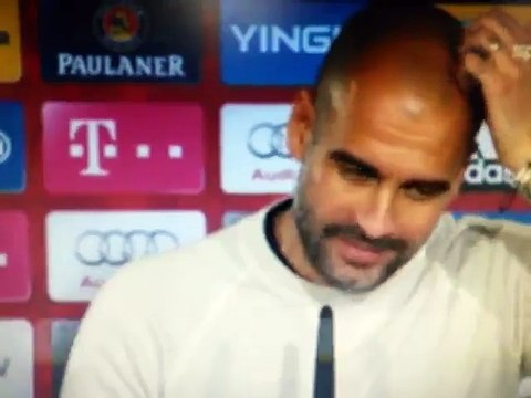 Pep Guardiola elogió a Claudio Pizarro: “Es el mejor delantero que tenemos en el área