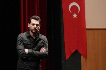 Ünlü Oyuncu Murat Yıldırım ile Annesinin İlginç Diyaloğu