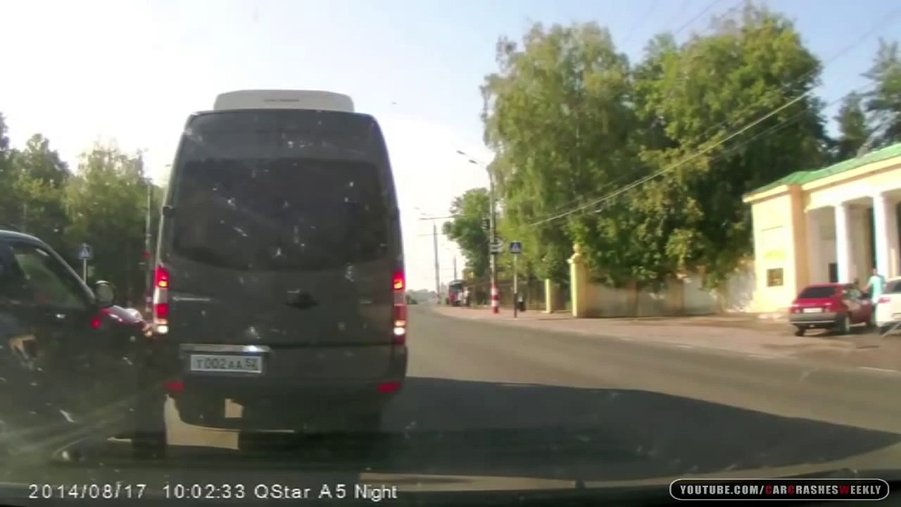 Car Crash Compilation   August 2014   Car Crashes Weekly 19