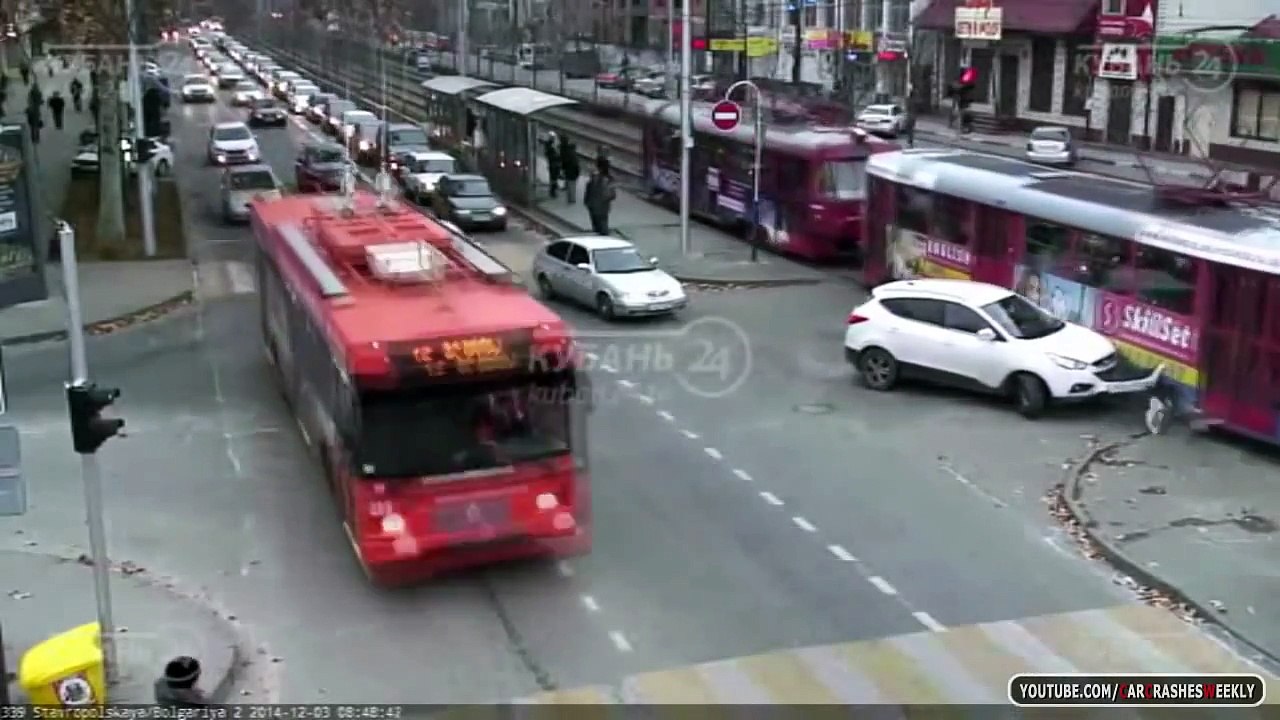 Car Crash Compilation December 2014 37