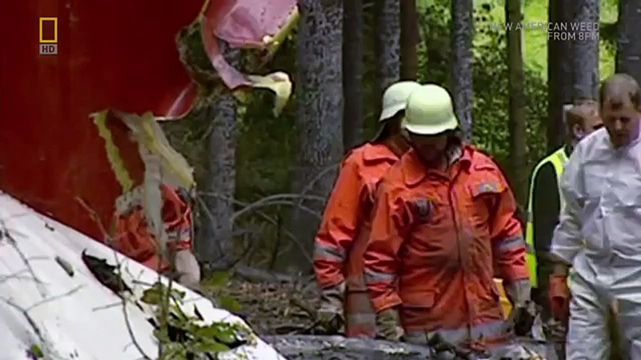 Air Crash Investigation - Collision SHOCKING!  Collision DHL 2014 new series