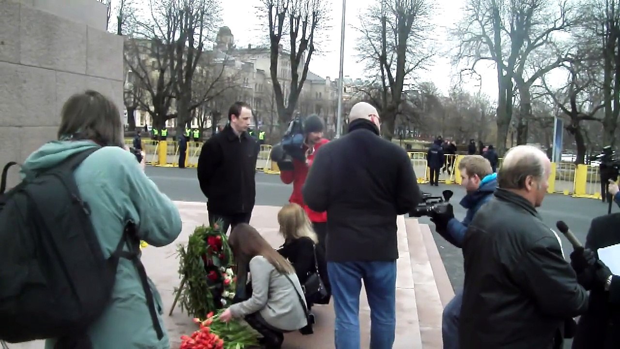 16 марта 2012 Рига Латвия акция венок антифашистов end