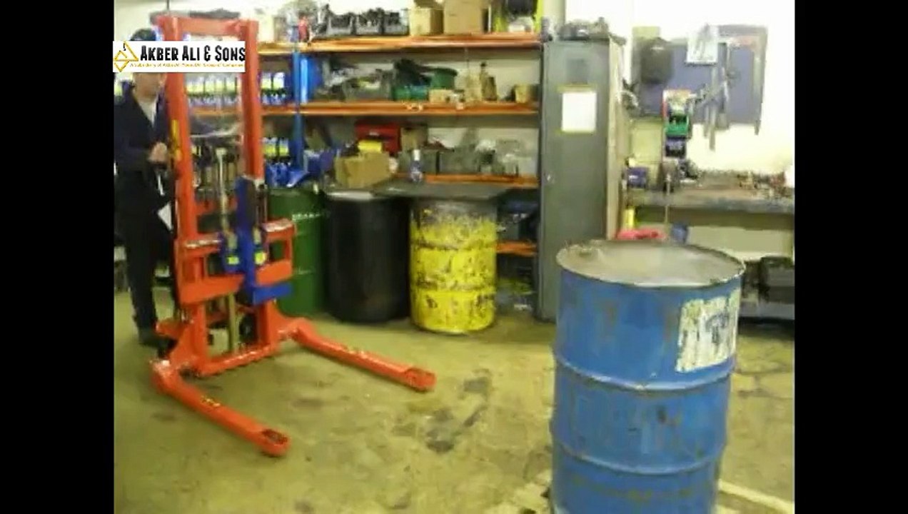 Grab-O-Matic SC21 Pedestrian Drum Handler