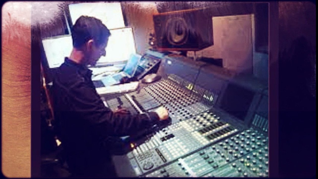 Online Mixing