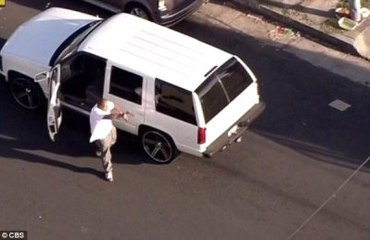 Polis, Şüpheliyi Canlı Yayında Vurdu