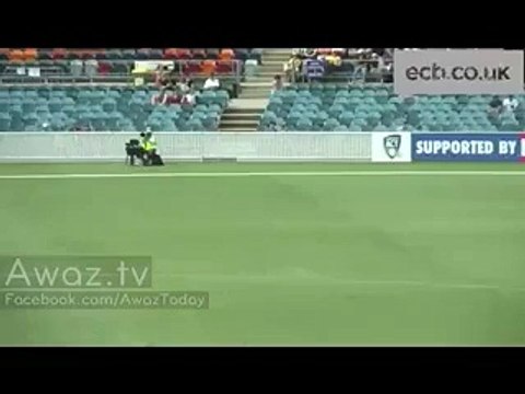 England cricket team’s Moeen Ali Throws The Bat In The Air