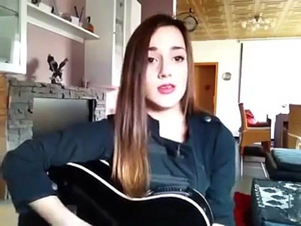 Megi - Nëna ime