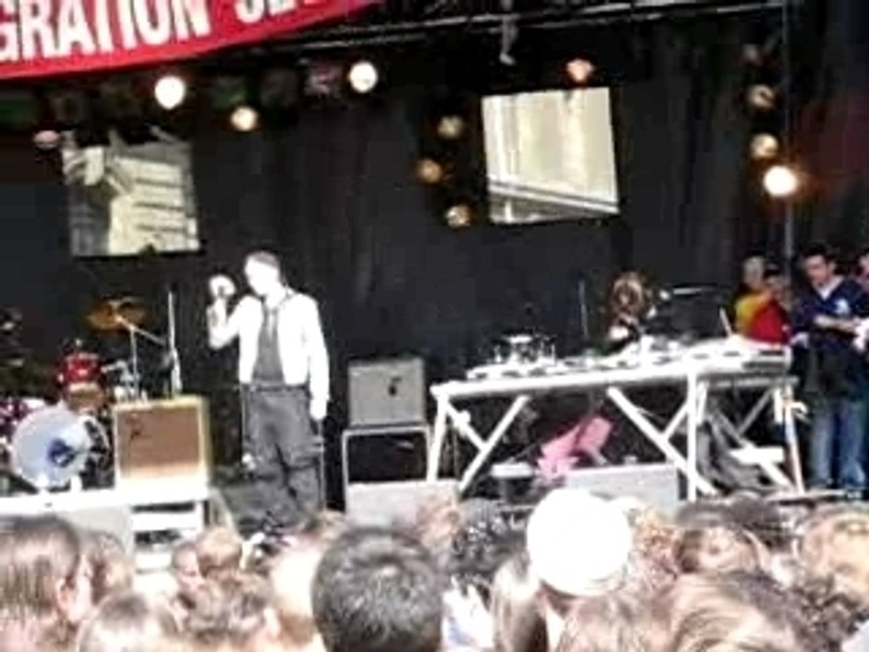 Concert contre l'immigration jetable