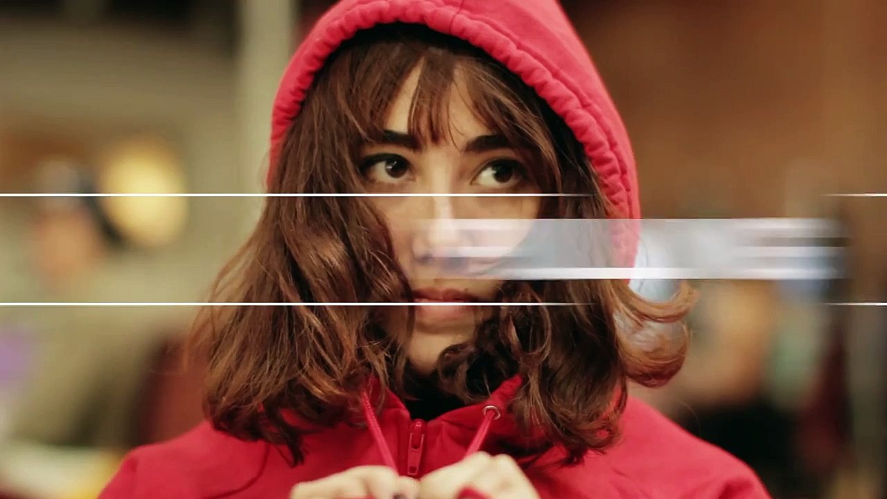 12 Clothing Moments You Can't Help But Savor