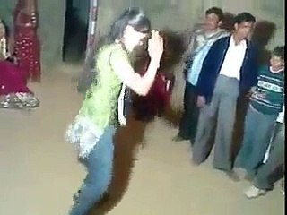 Desi Girl Beautiful English Style Dance 2015