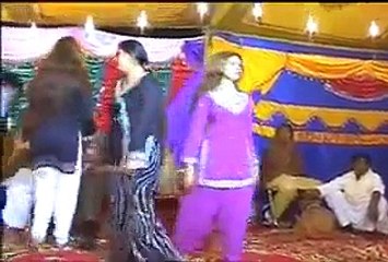 Lahore Girls Beautiful Dance On Stage 2015