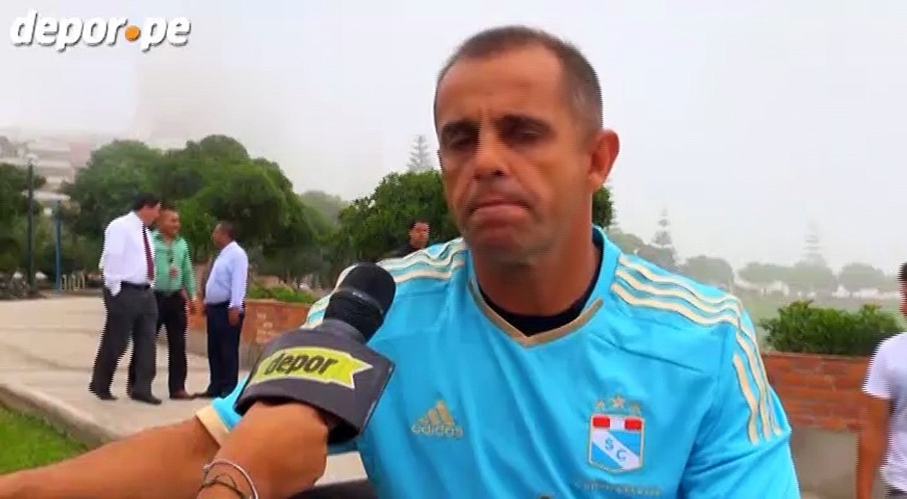 Julinho: "Rechacé a Racing por quedarme en Sporting Cristal" (VIDEO)