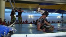 Transvestites wrestle for place in Mexican lucha libre