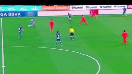 FOOT - Messi ridiculise les joueurs d'Eibar avec son slalom 14-03-15
