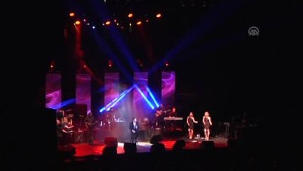 Julio Iglesias Konserine Büyük İlgi