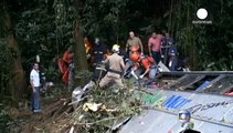 مقتل 49 شخصا على الأقل في حادث سقوط حافلة في فج عميق في البرازيل