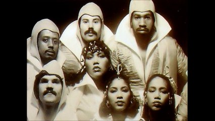 Skyy - Show Me The Way (1983)