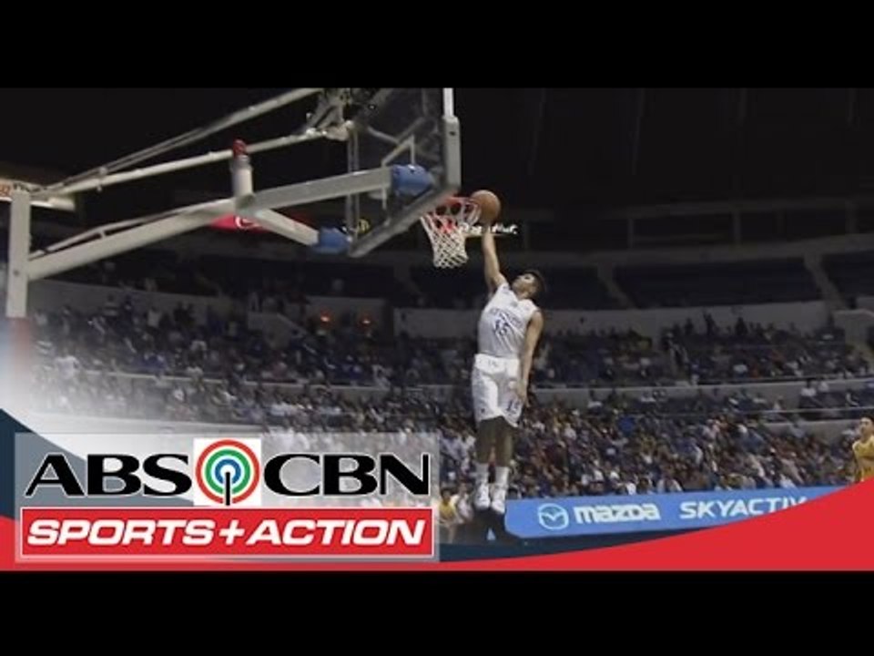 UAAP 77: Kiefer Ravena with a one hand slam!