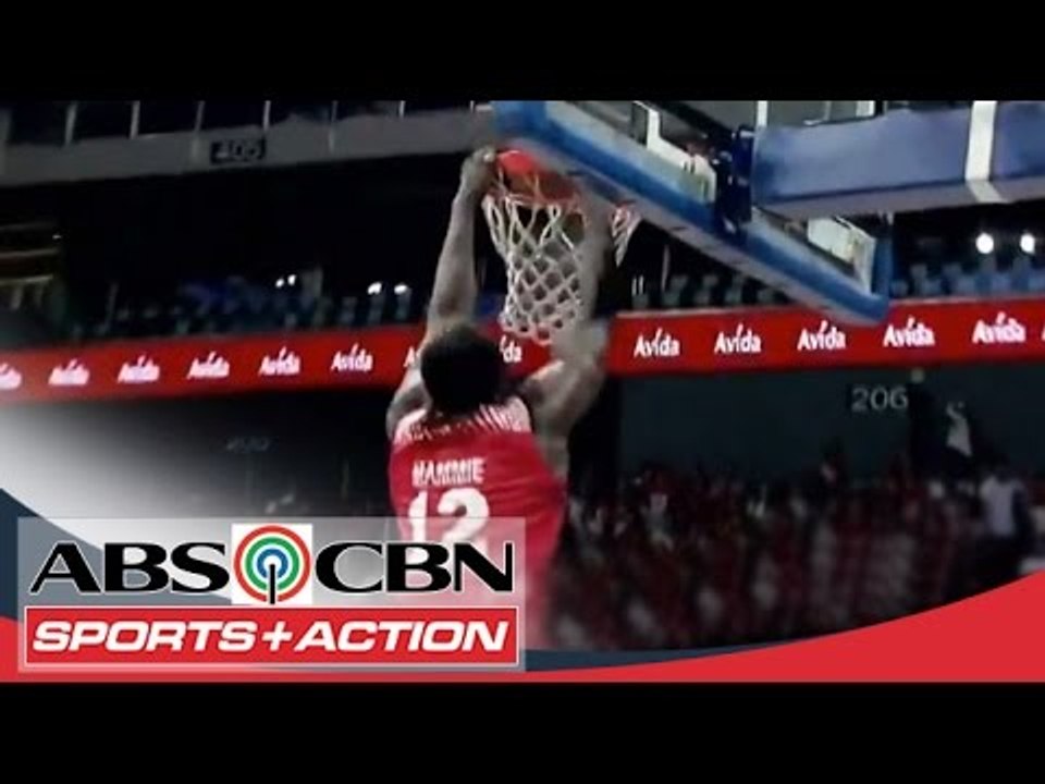 UAAP 77: Mammie's two-handed dunk!