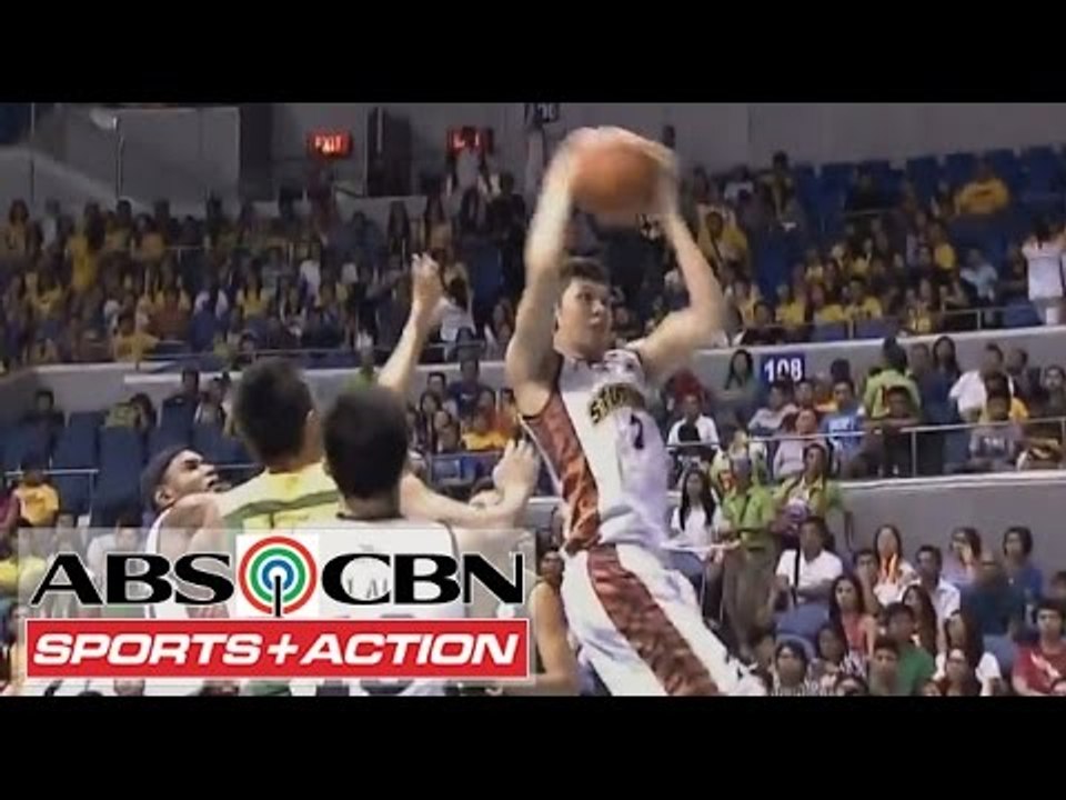 UAAP 77: Ferrer makes circus shot