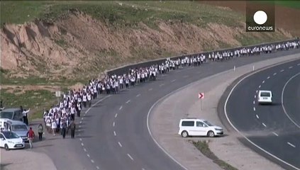 Turquie : marches kurdes pour réclamer la libération d'Öcalan