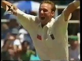 Allan Donald superb delivery to Sachin Tendulkar - Clean Bowled