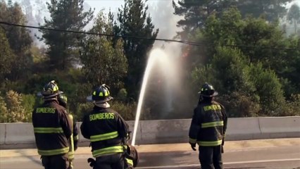 Chili : encerclée par les flammes, la ville de Valparaiso en état d'urgence