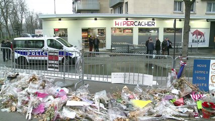 Attentats: le supermarché Hyper Cacher rouvre