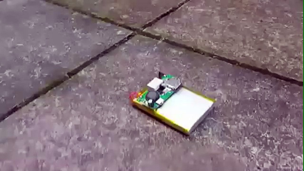 ATTENZIONE Questo Video mostra qualcosa di Orribile sul cellulare , tutti dovrebbero Vedere!!