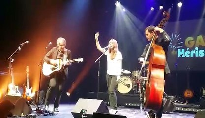 Emma Daumas - "Bahia en été" Gala du hérisson" (14/03/2015)