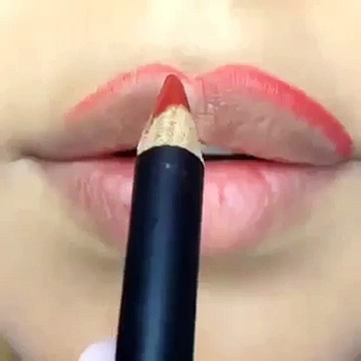 Awesome Lipstick Tutorial - DIY