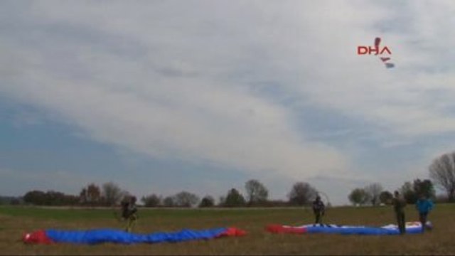 Çanakkale Thk'dan Çanakkale Şehitliği'nde Saygı Uçuşu