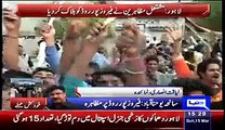 Angry Protester Abusing Shahbaz Sharif & Imran Khan On Youhanabad Church Blast