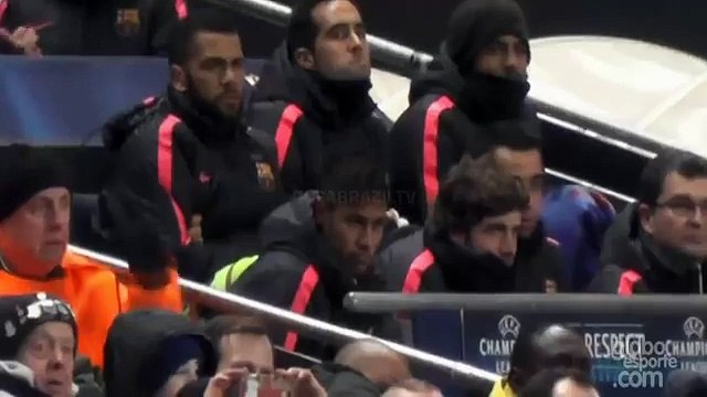 Neymar fights with Manchester City Fan - Manchester City vs Barcelona (24-02-2015)