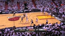 Manu Ginobilis amazing pass that was totally unnoticed by everyone. Game 1 2013 NBA Finals