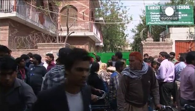 Pakistan, strage di cristiani. Almeno 14 i morti. Talebani rivendicano attacchi