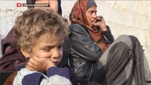 معاناة المدنيين السوريين جراء القصف والحصار