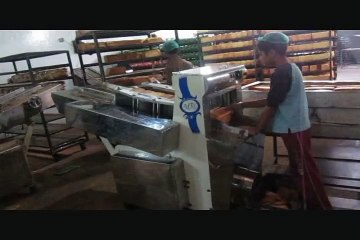 Raffi Engineering Bread Slicer