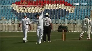 Mohammad Amir takes three wickets in cricket comeback