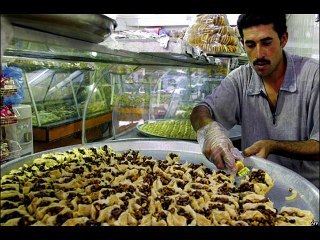 حلوانى هاتلى ملبس - داود حسنى