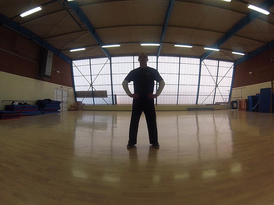 Enchainement Chansi Gong exercice 13 pivoter les chevilles