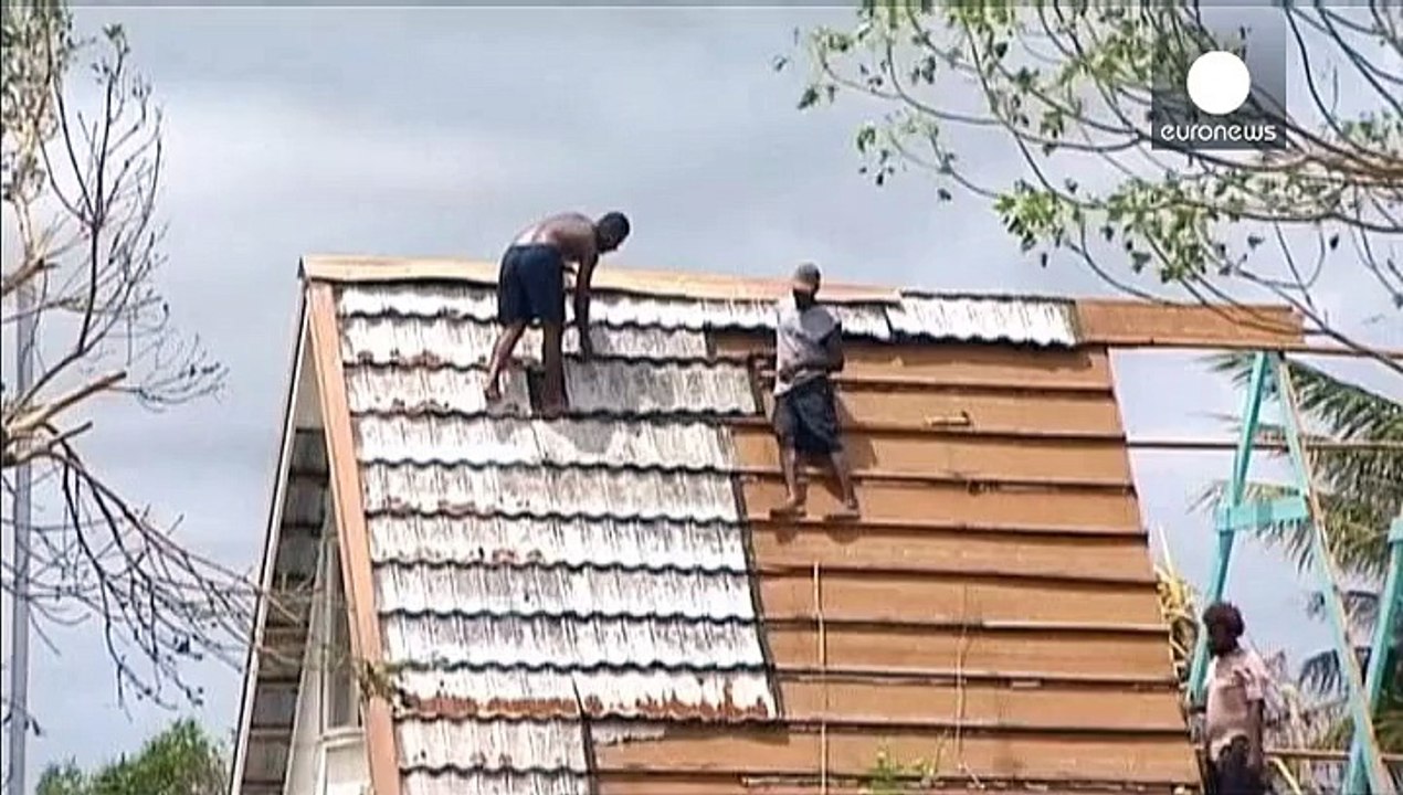 Vanuatu appeals for aid after Cyclone Pam destruction