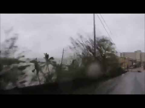 Pacifico - ciclone Pam investe arcipelago delle Vanuatu (YouTube)