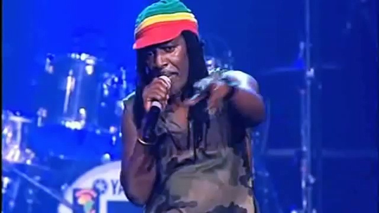 Alpha Blondy - 2007 - 15 - Les Salauds