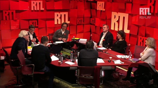 Stéphane Bern reçoit Jean-Charles de Castelbajac dans A la bonne heure partie 2 du 16 03 15