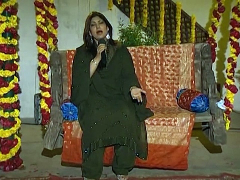 Shabnam Majeed - Chalo Yeh Sochain Hum Aaj Mil Ke